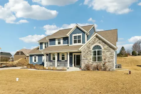 w2270 East Schure Drive, Oconomowoc, WI 53066