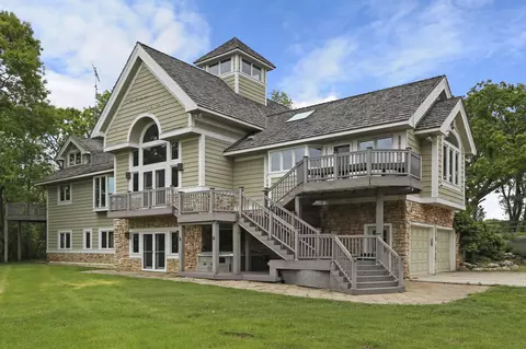 2842 Moelter, Lake Geneva, WI 53147