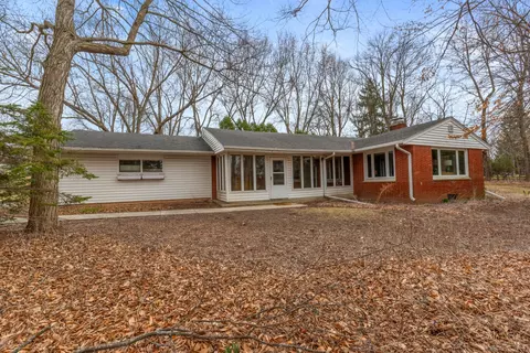 405 Grand, Thiensville, WI 53092