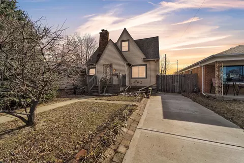 2809 West, Racine, WI 53403