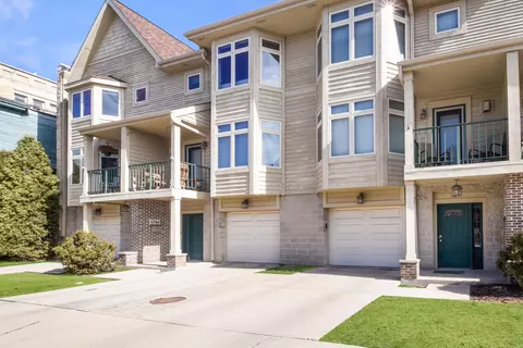 1714 N Marshall, Milwaukee, WI 53202