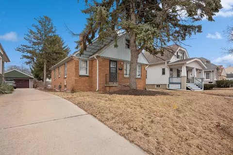 2152 S 97th, West Allis, WI 53227