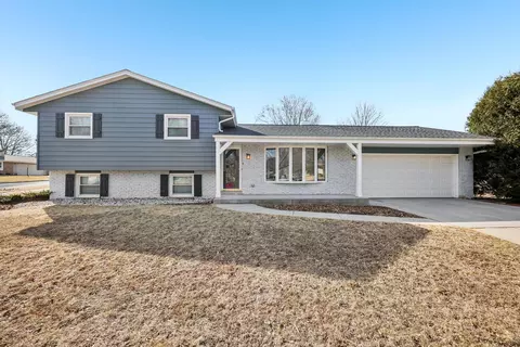 1021 Janet, West Bend, WI 53095