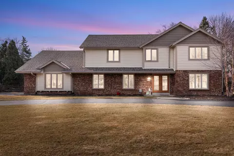 20995 Bramblewood, Brookfield, WI 53045