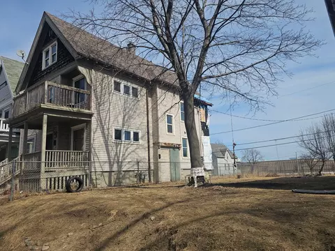 2528 N 34th, Milwaukee, WI 53210