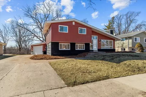 2166 Skyline, West Bend, WI 53090