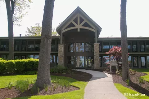 269 Fontana #2456, Fontana, WI 53125