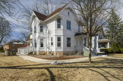 114 S East, Waukesha, WI 53186