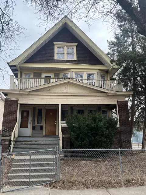 1502 N 39th #1504, Milwaukee, WI 53208