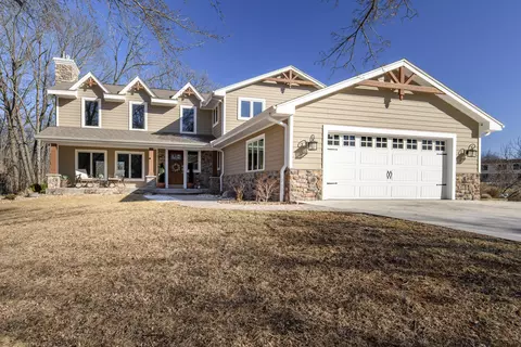 n6w30775 Cherokee, Delafield, WI 53188
