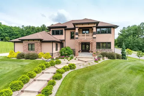 504 Pine Vly, Onalaska, WI 54650