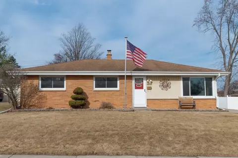 w149n8275 Norman, Menomonee Falls, WI 53051