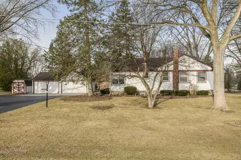11149 N Crestline, Mequon, WI 53092