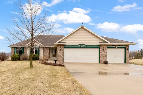540 Overlook, Farmington, WI 53021