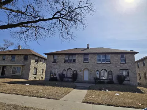 3015 W Capitol, Milwaukee, WI 53216