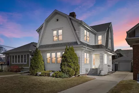2707 N Main, Racine, WI 53402