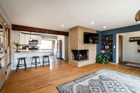 3353 N 105th, Wauwatosa, WI 53222