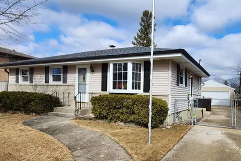 804 Lakeview, South Milwaukee, WI 53172