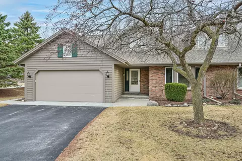 101 Deer Rdg, West Bend, WI 53095