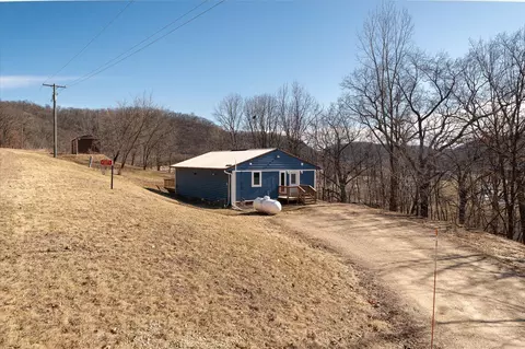 e3575 Newton Road, Harmony, WI 54665