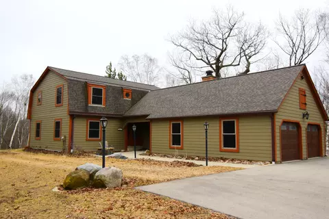 2277 Edgewood, Grafton, WI 53024