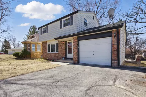 2729 S 109th, West Allis, WI 53227