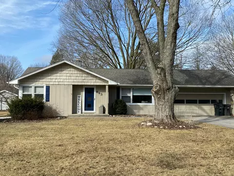 843 Wildwood, Oconomowoc, WI 53066