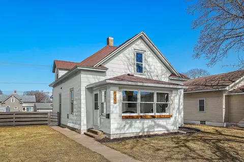 1421 Redfield, La Crosse, WI 54601