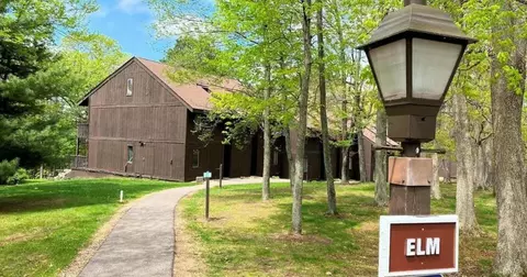 6 Elm, Springville, WI 53965