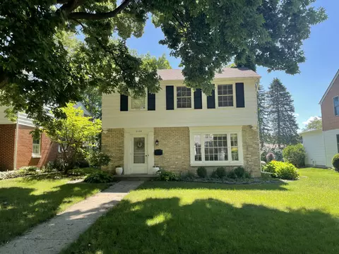 2128 N 93rd, Wauwatosa, WI 53226