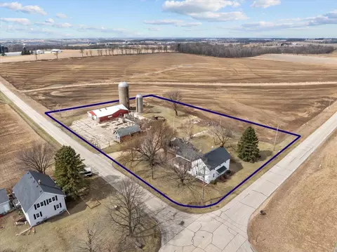 5306 Hillcrest, Addison, WI 53002