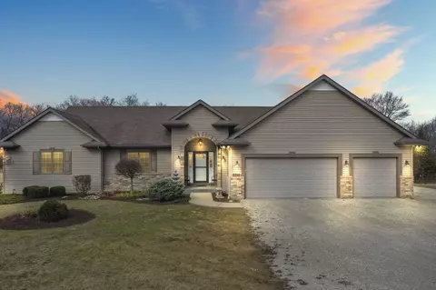7710 Hunters, Burlington, WI 53105