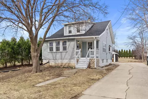 9612 W Schlinger, West Allis, WI 53214