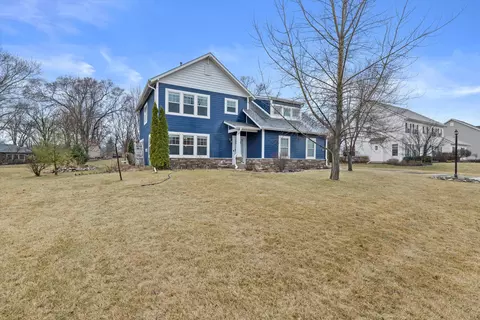 8243 S Shadwell, Franklin, WI 53132