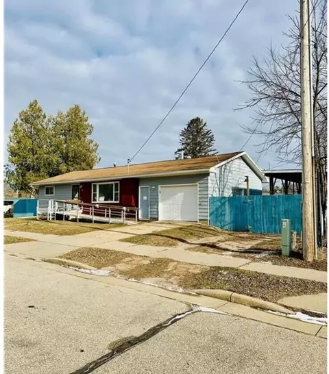 204 S 2nd, Black River Falls, WI 54615