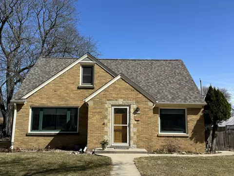 3340 W Poe, Milwaukee, WI 53215