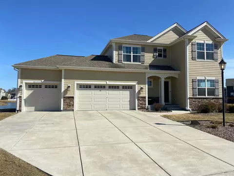 w137n6088 Weyerhaven, Menomonee Falls, WI 53051