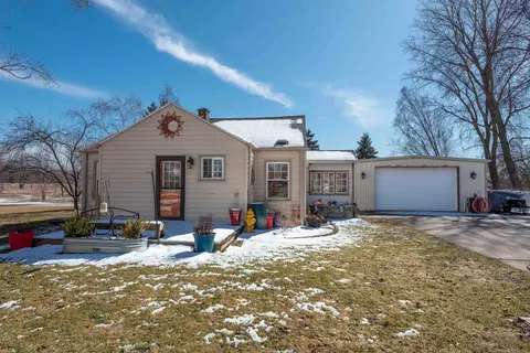13401 Bell, Caledonia, WI 53108