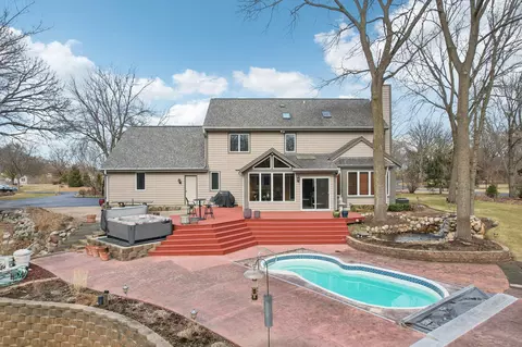 s72w32479 Sandie, Mukwonago, WI 53149