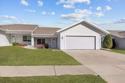 446 Simon, Hartford, WI 53027
