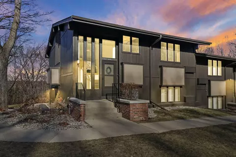 84 Red Chimney #08, Geneva, WI 53147