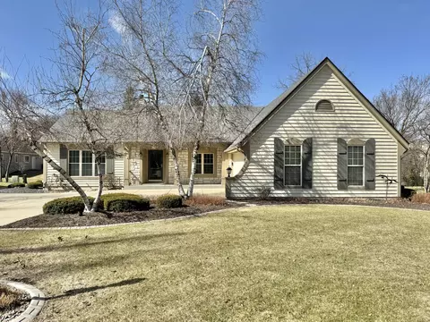 4569 S 119th, Greenfield, WI 53228