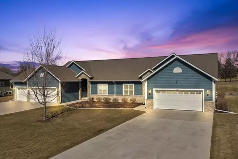 3072 Fairway Vw, Hubertus, WI 53033