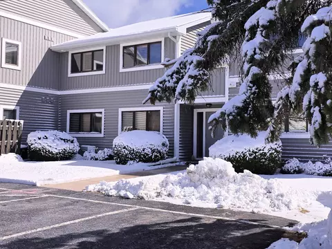 130 Summit Bch #C, Algoma, WI 54201