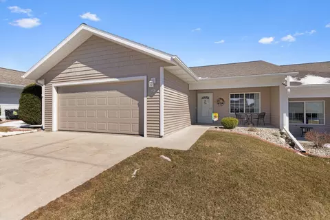 454 Simon, Hartford, WI 53027