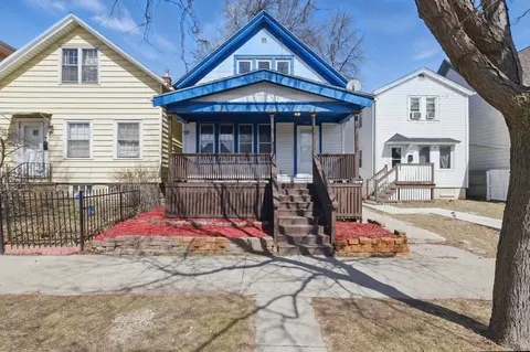 1330 W Scott #1330A, Milwaukee, WI 53204
