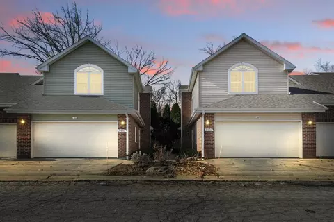 8469 S Ashbury #201, Oak Creek, WI 53154