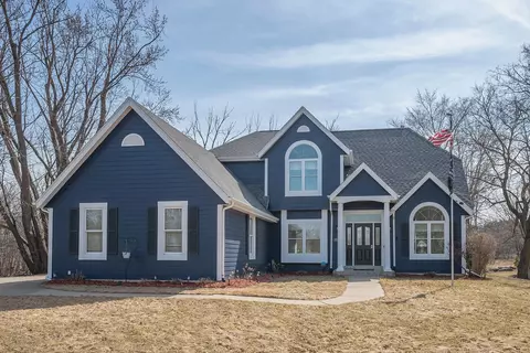 800 Poplar, Delafield, WI 53018