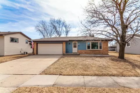665 Van Buren, Hartford, WI 53027
