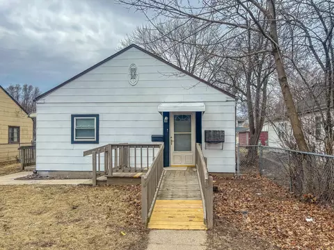 6115 N 37th, Milwaukee, WI 53209